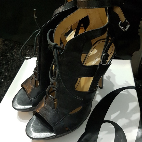 Nine west leather strap heels - Picture 4 of 6